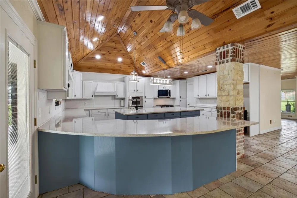 6130 Peninsula Circle Athens, TX 75752