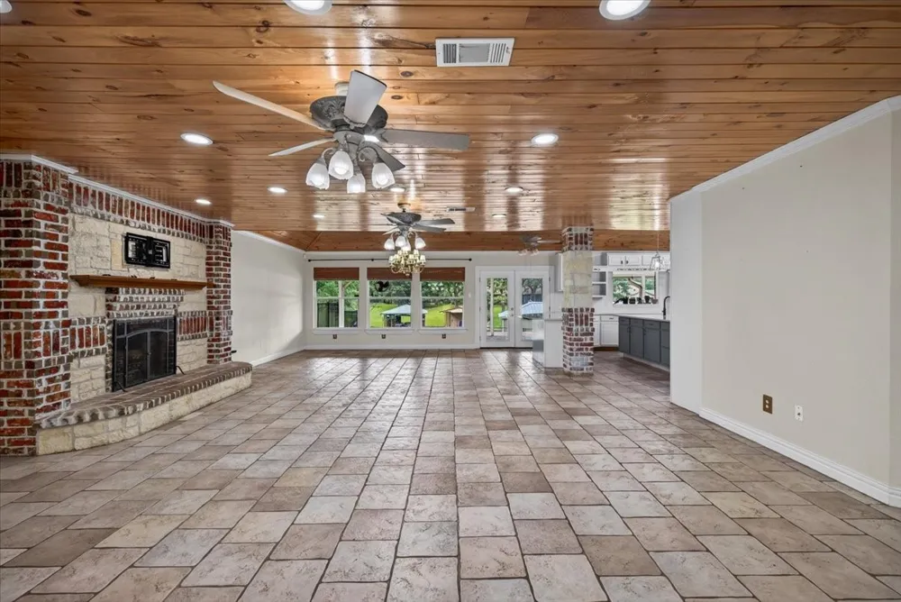 6130 Peninsula Circle Athens, TX 75752