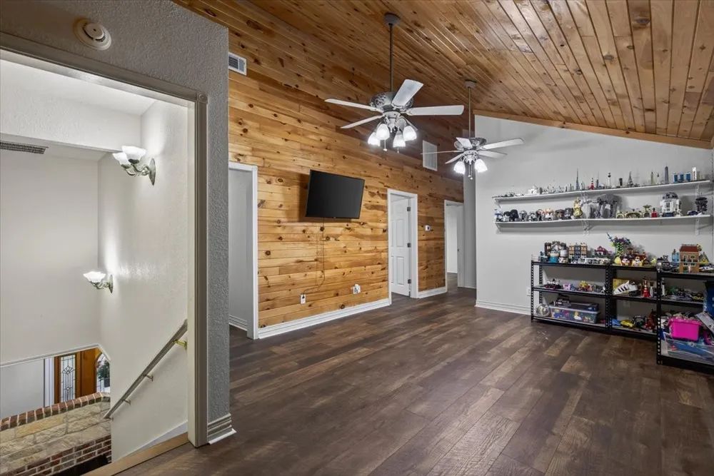 6130 Peninsula Circle Athens, TX 75752