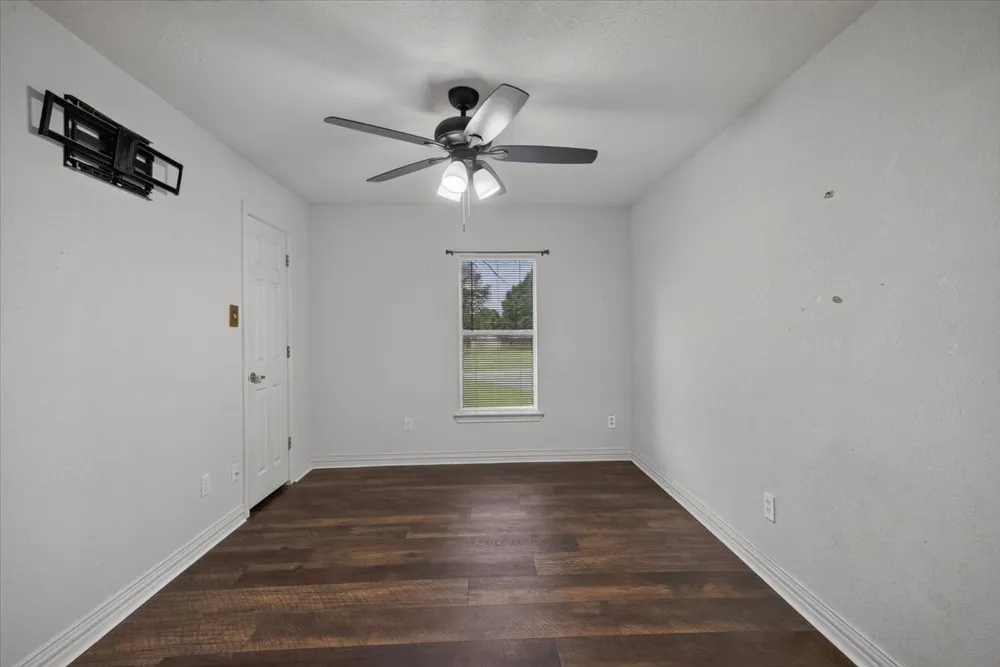 6130 Peninsula Circle Athens, TX 75752