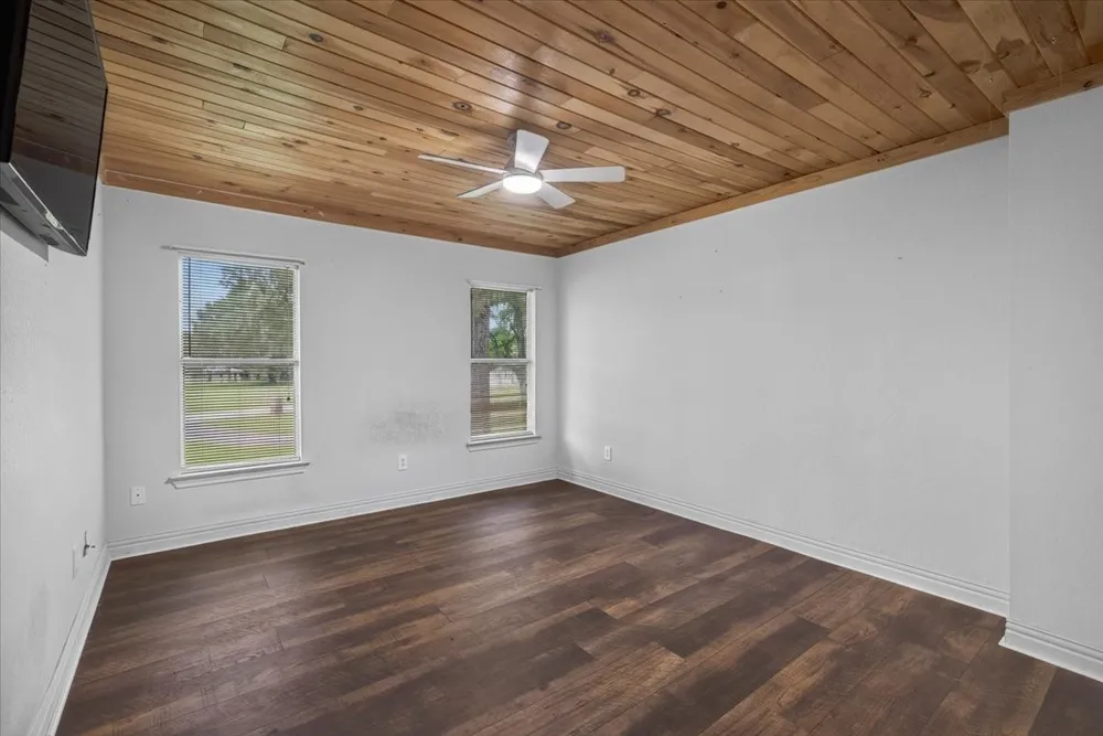 6130 Peninsula Circle Athens, TX 75752