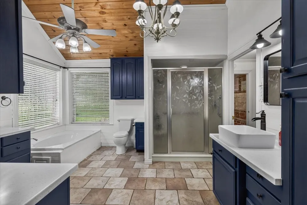 6130 Peninsula Circle Athens, TX 75752