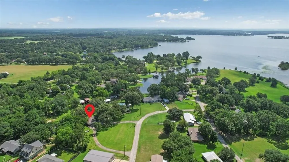 6130 Peninsula Circle Athens, TX 75752