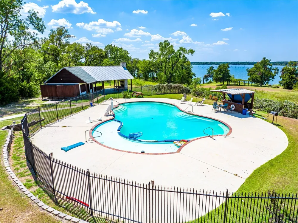 Bluffview Lane Lone Oak, TX 75453