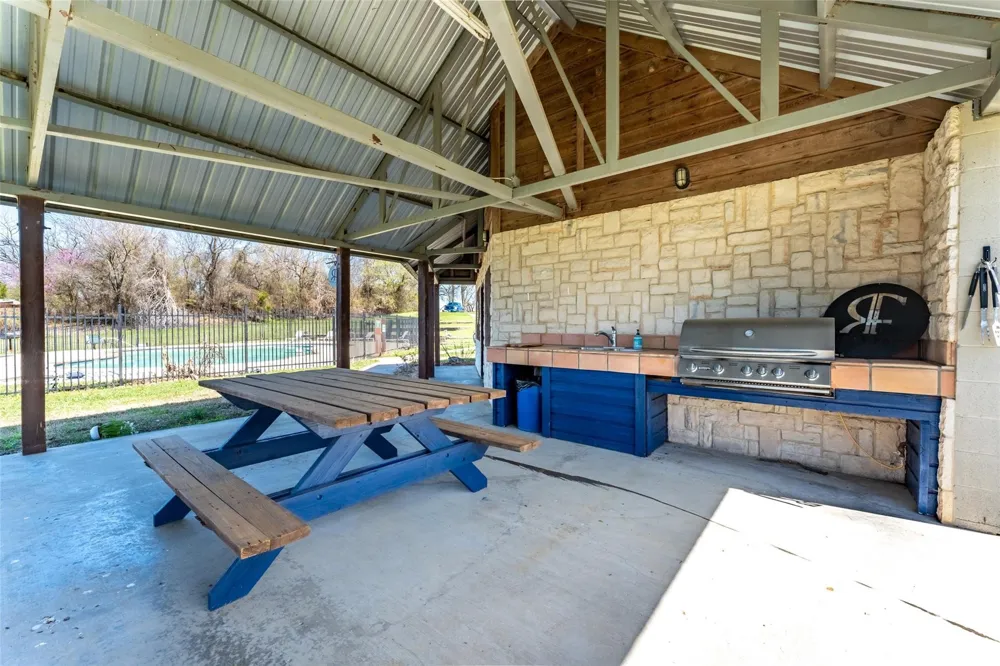 Bluffview Lane Lone Oak, TX 75453