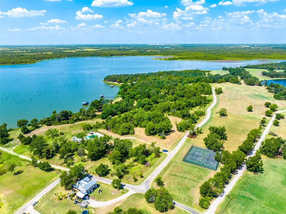 Bluffview Lane Lone Oak, TX 75453