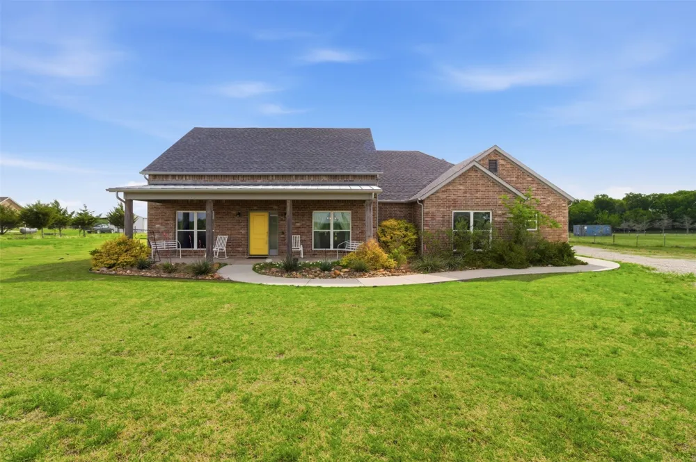 4299 County Road 1098 Celeste, TX 75423