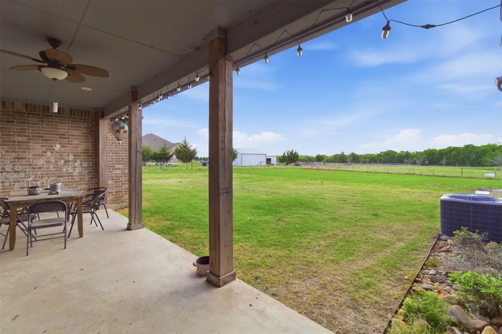 4299 County Road 1098 Celeste, TX 75423