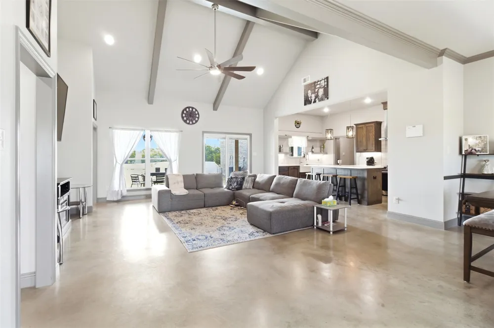 4299 County Road 1098 Celeste, TX 75423
