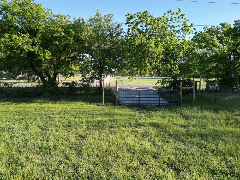1640 E Jeter Road Bartonville, TX 76226