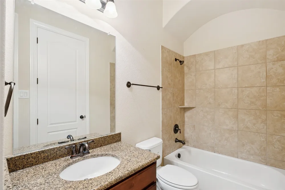 2460 Embleton Drive Lewisville, TX 75067