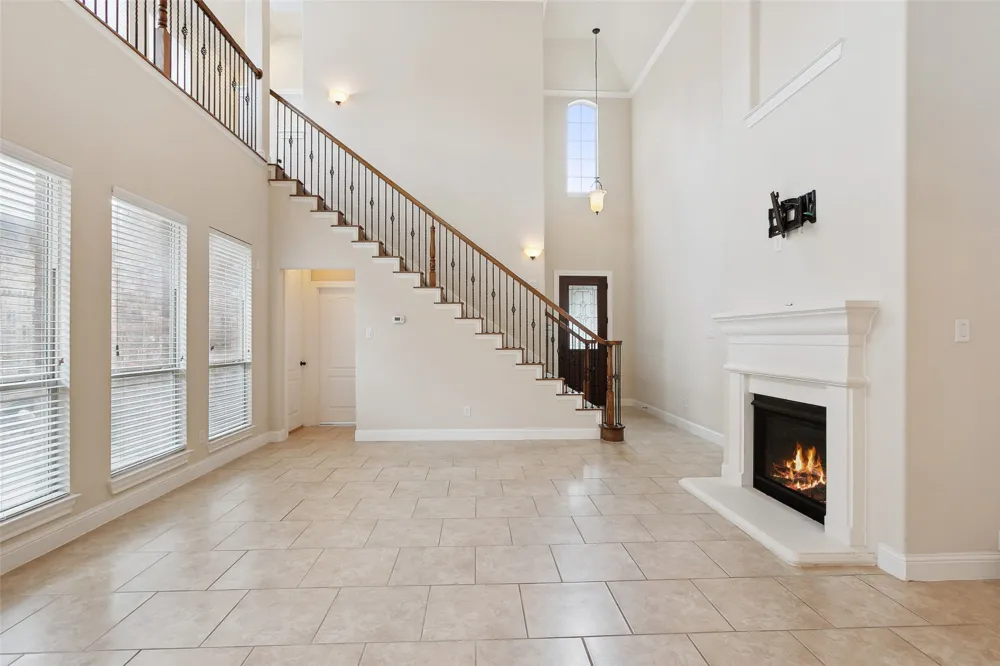 2460 Embleton Drive Lewisville, TX 75067