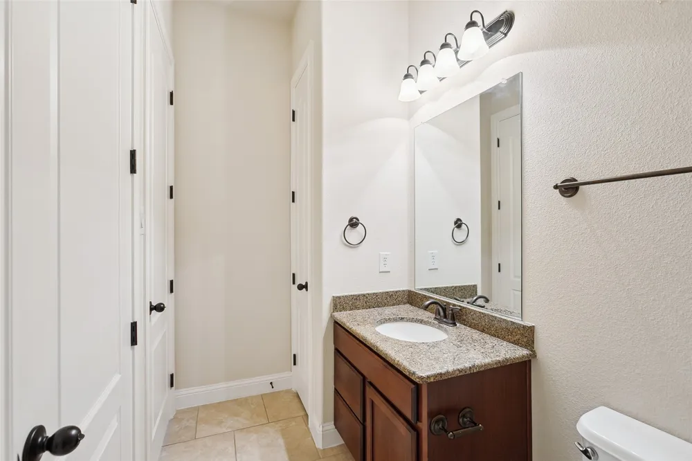 2460 Embleton Drive Lewisville, TX 75067