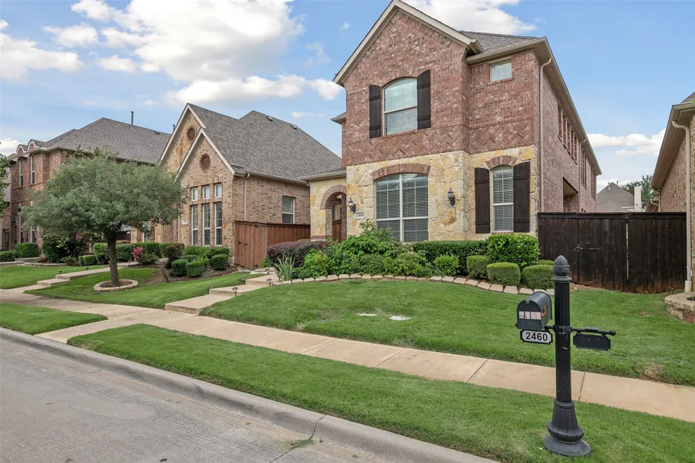 2460 Embleton Drive Lewisville, TX 75067