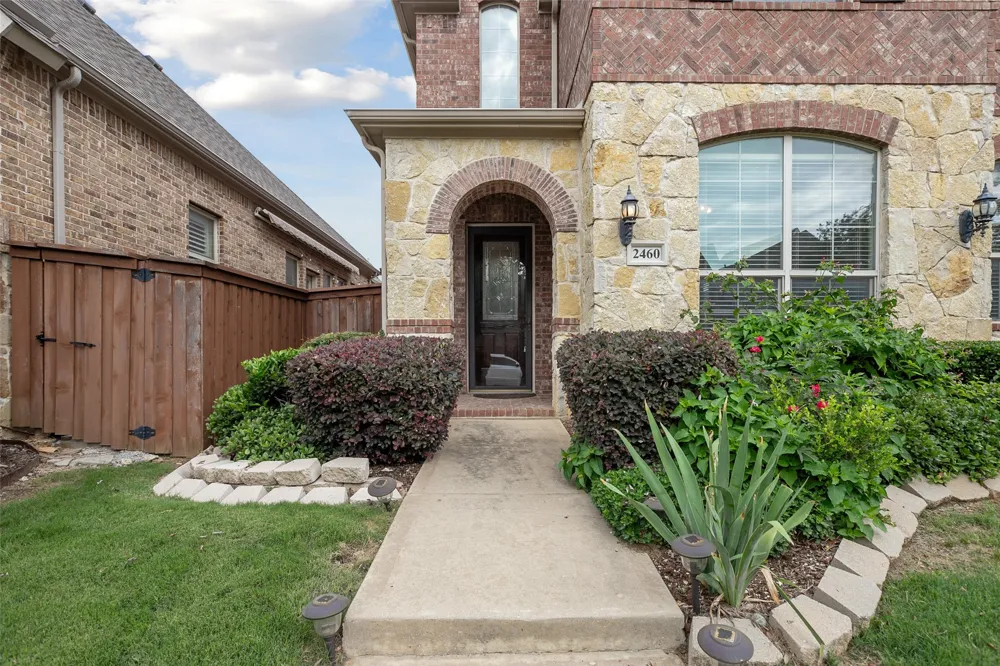2460 Embleton Drive Lewisville, TX 75067
