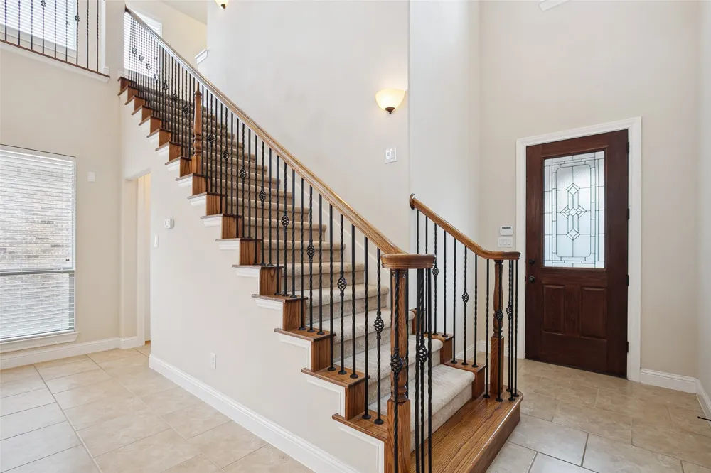 2460 Embleton Drive Lewisville, TX 75067