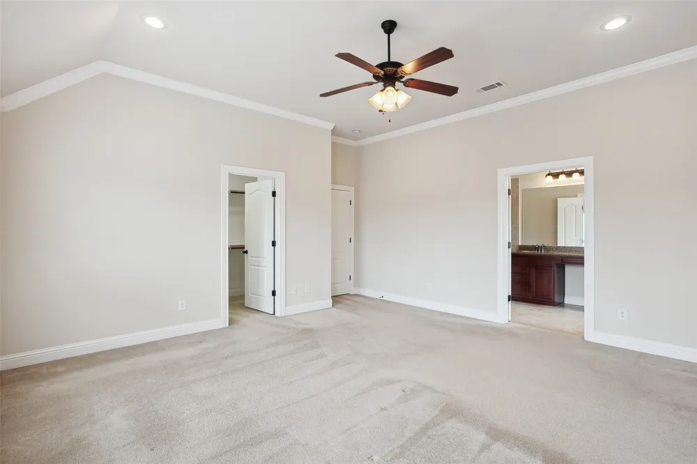 2460 Embleton Drive Lewisville, TX 75067
