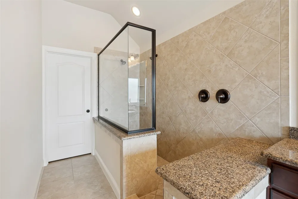 2460 Embleton Drive Lewisville, TX 75067