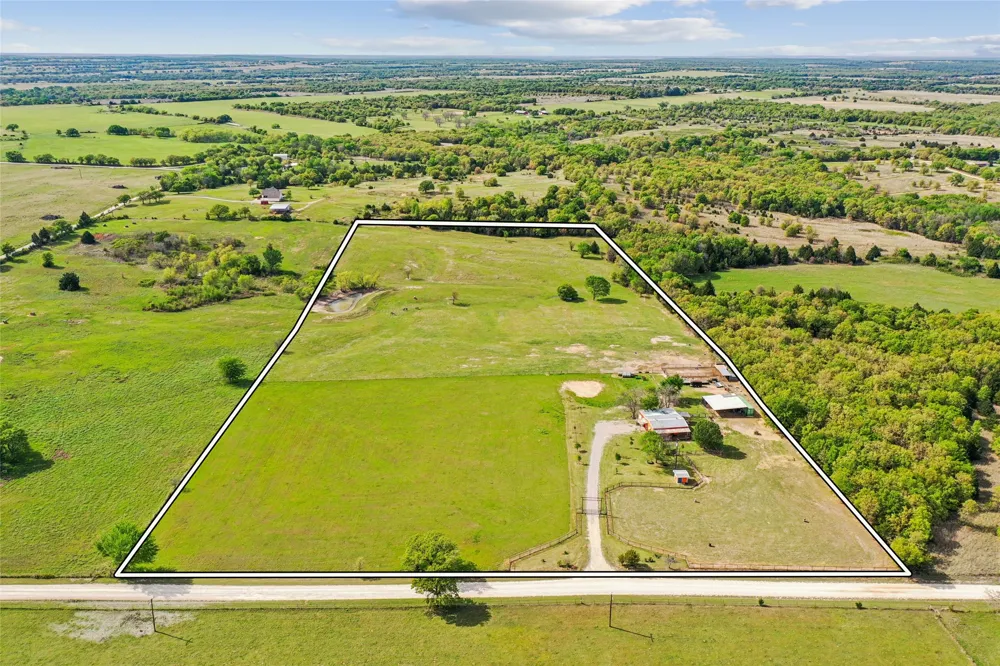 1406 Johnson Loop Montague, TX 76251