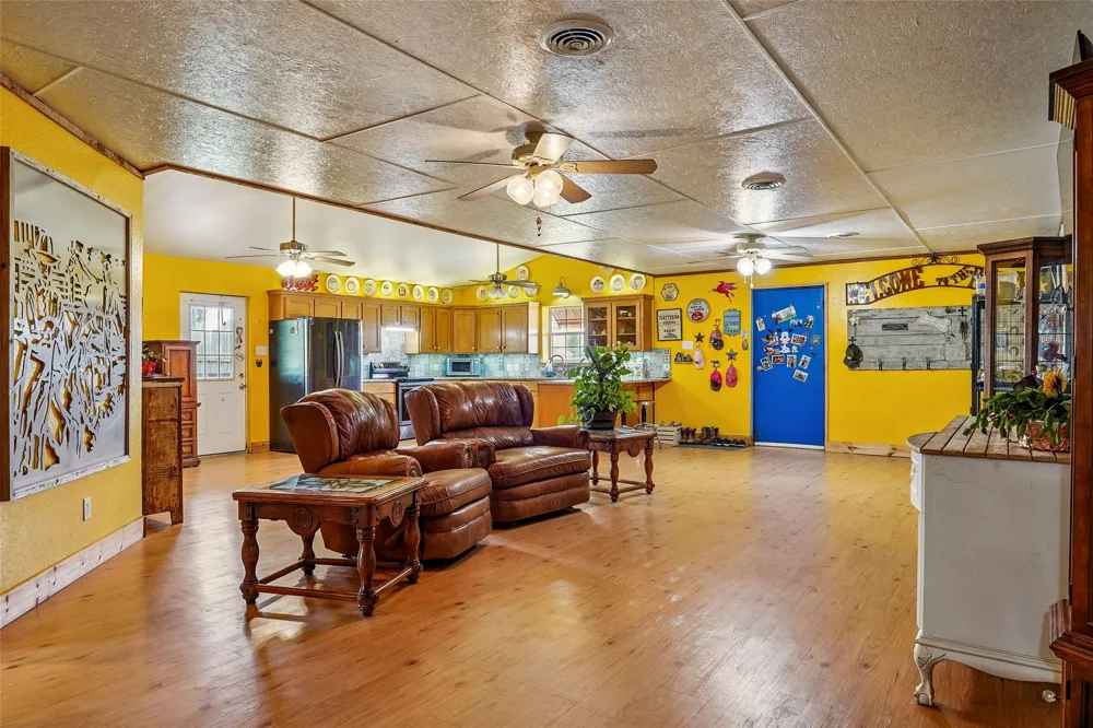 1406 Johnson Loop Montague, TX 76251