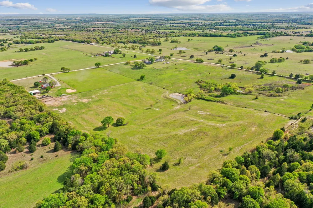 1406 Johnson Loop Montague, TX 76251