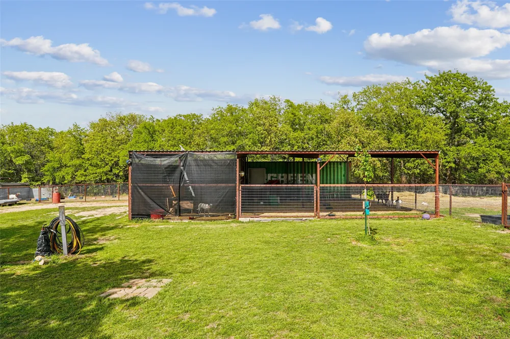 1406 Johnson Loop Montague, TX 76251