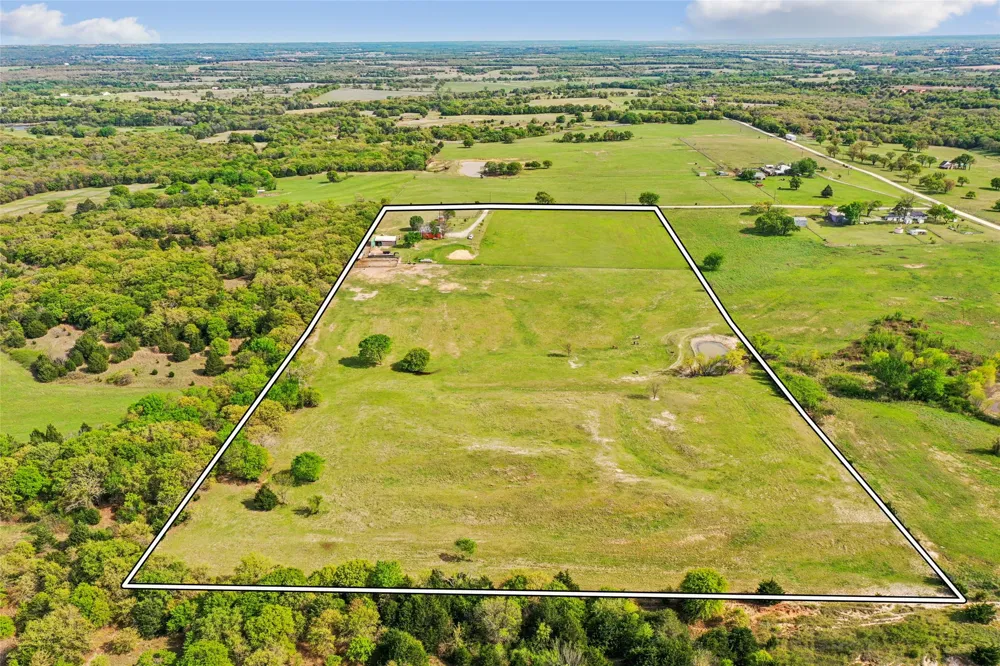 1406 Johnson Loop Montague, TX 76251