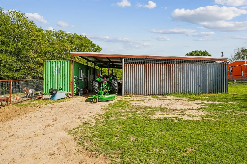 1406 Johnson Loop Montague, TX 76251