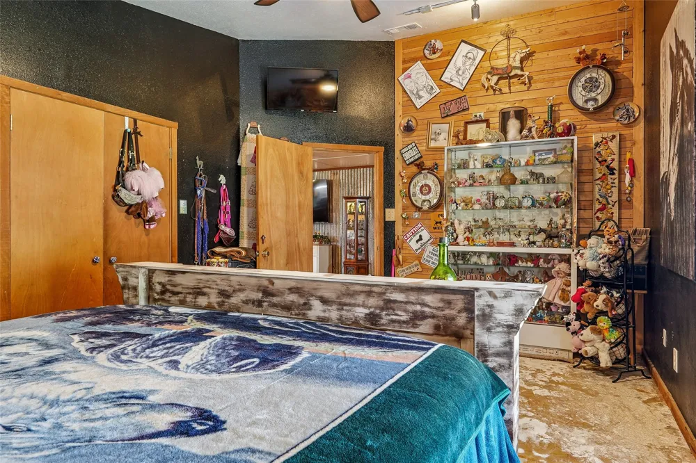 1406 Johnson Loop Montague, TX 76251