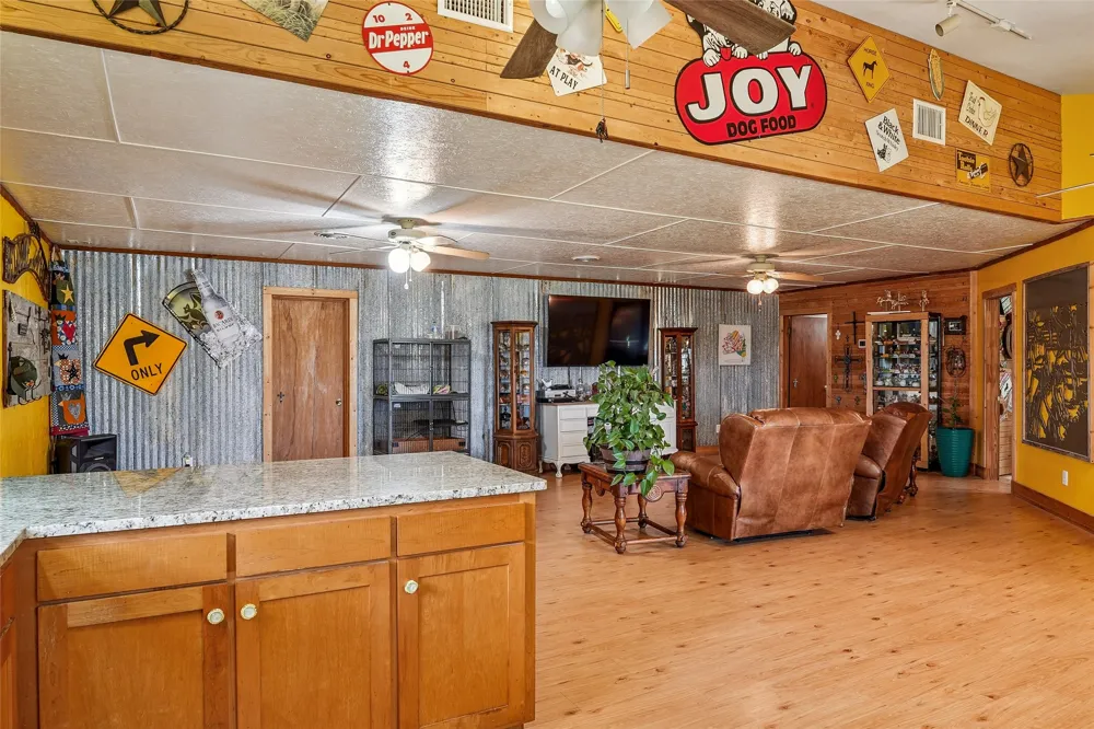 1406 Johnson Loop Montague, TX 76251