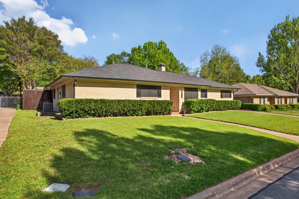 1907 Wes Hardin Circle Bonham, TX 75418