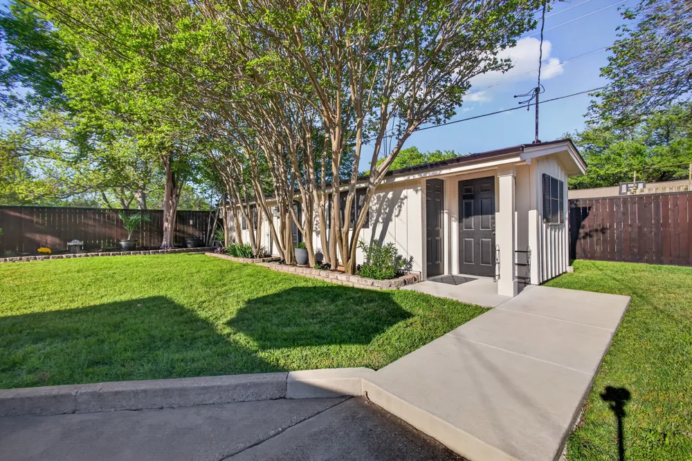 1907 Wes Hardin Circle Bonham, TX 75418