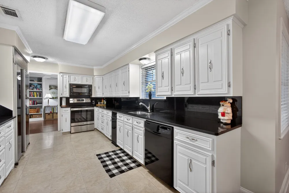 1907 Wes Hardin Circle Bonham, TX 75418