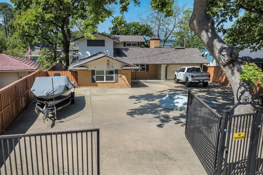 256 Whispering Oaks Trail Payne Springs, TX 75156