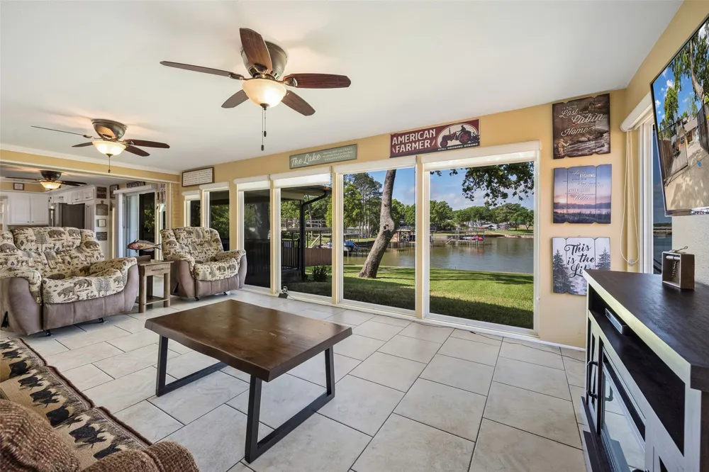 256 Whispering Oaks Trail Payne Springs, TX 75156