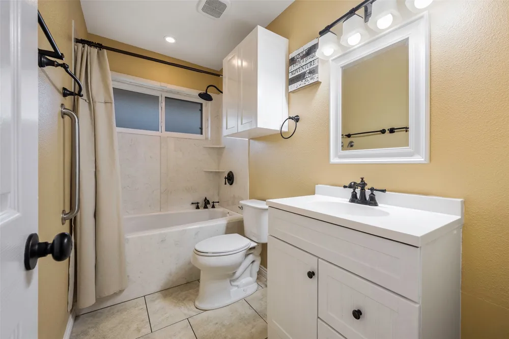 256 Whispering Oaks Trail Payne Springs, TX 75156