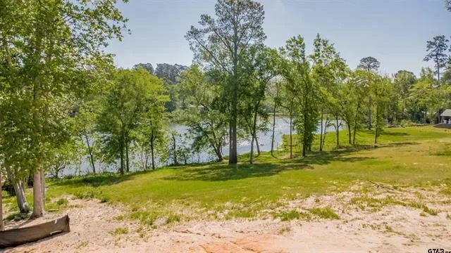 1217 Chateau Lane #B Lindale, TX 75771