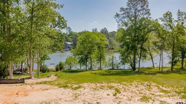 1217 Chateau Lane #B Lindale, TX 75771