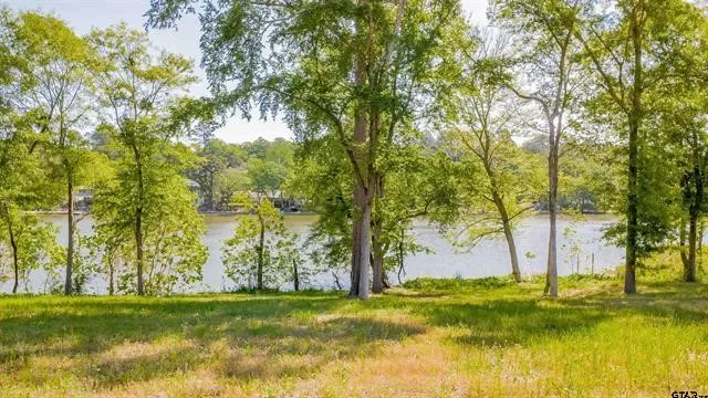 1217 Chateau Lane #B Lindale, TX 75771