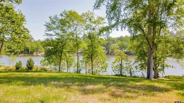 1217 Chateau Lane #B Lindale, TX 75771