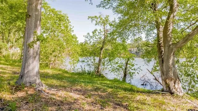1217 Chateau Lane #B Lindale, TX 75771