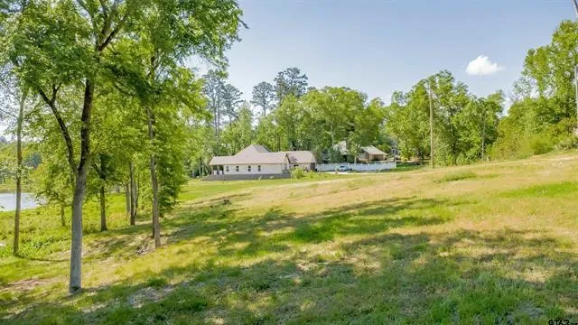 1217 Chateau Lane #B Lindale, TX 75771