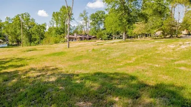 1217 Chateau Lane #B Lindale, TX 75771