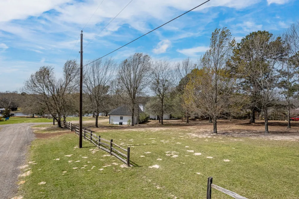 5327 Dusty Road Athens, TX 75752