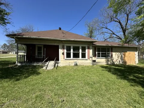 201 E San Antonio Avenue