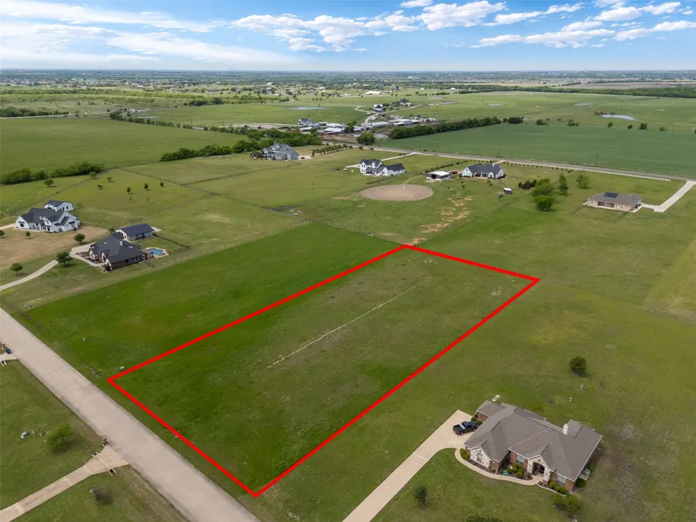800 Hidden Pass Royse City, TX 75189