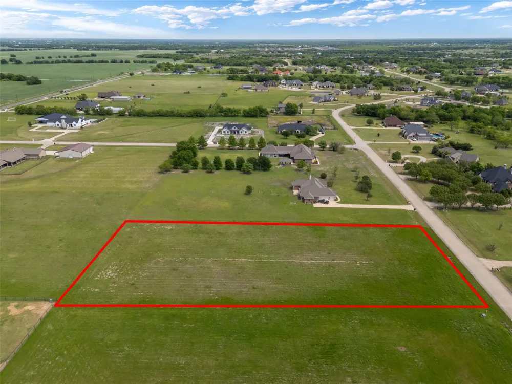 800 Hidden Pass Royse City, TX 75189