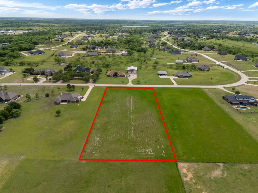 800 Hidden Pass Royse City, TX 75189