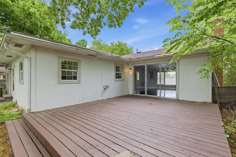 1207 College Street McKinney, TX 75069