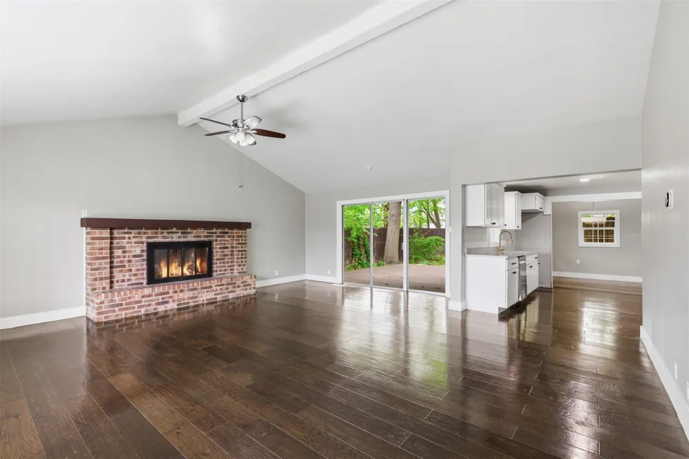 1207 College Street McKinney, TX 75069